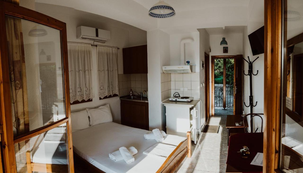 Filippos Rooms Áfissos Esterno foto